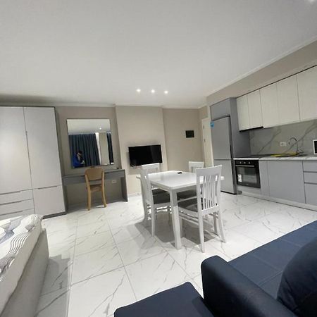 Modern Beachfront Apartments Saranda Zewnętrze zdjęcie
